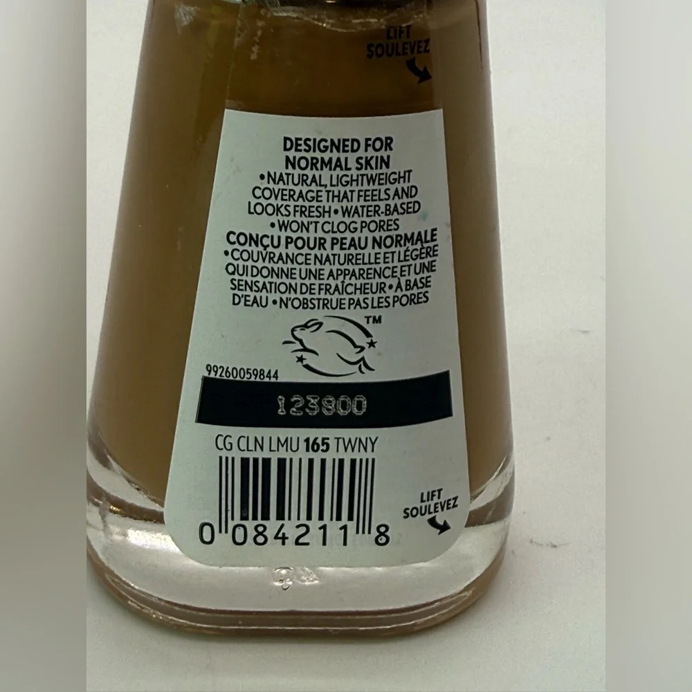 Covergirl Clean‎ Liquid Foundation Normal Skin 165 Tawny 1 FLOZ~30ML NEW